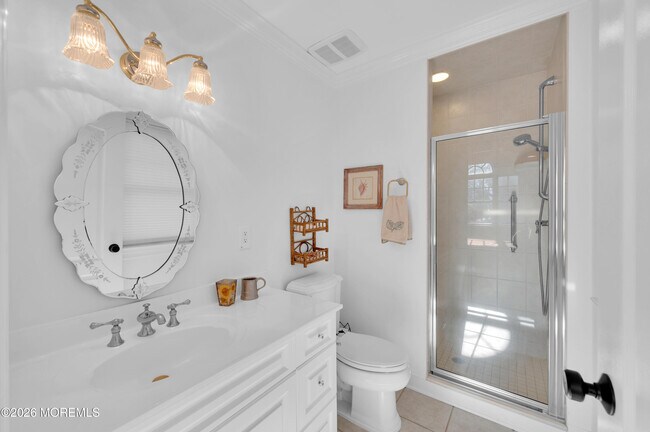 Building Photo - 619 Beacon Blvd