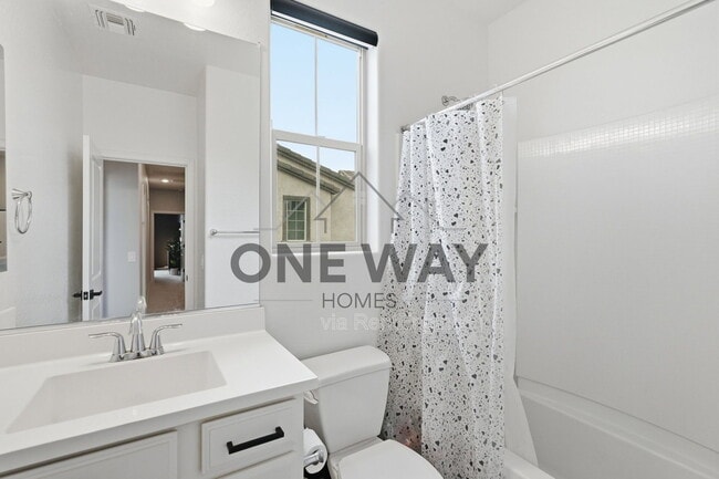 Building Photo - 1685 E Chelsea Ln