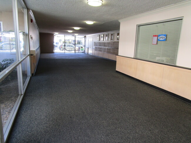 Lobby Area - Regency Gardens
