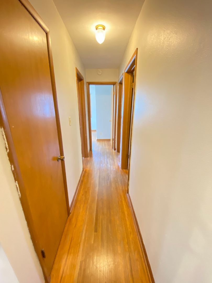 Building Photo - 610 E Seerley Blvd