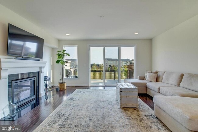 Building Photo - 42261 Riggins Ridge Terrace