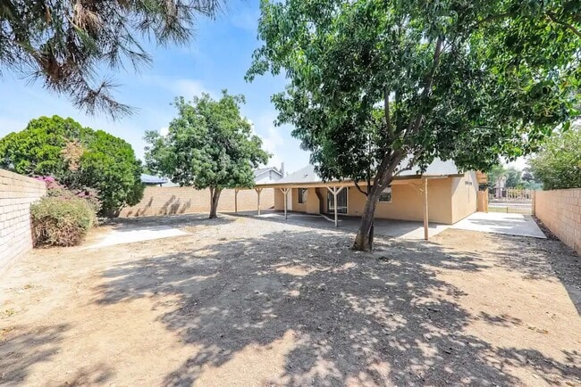 Building Photo - 8775 Buckeye Ct