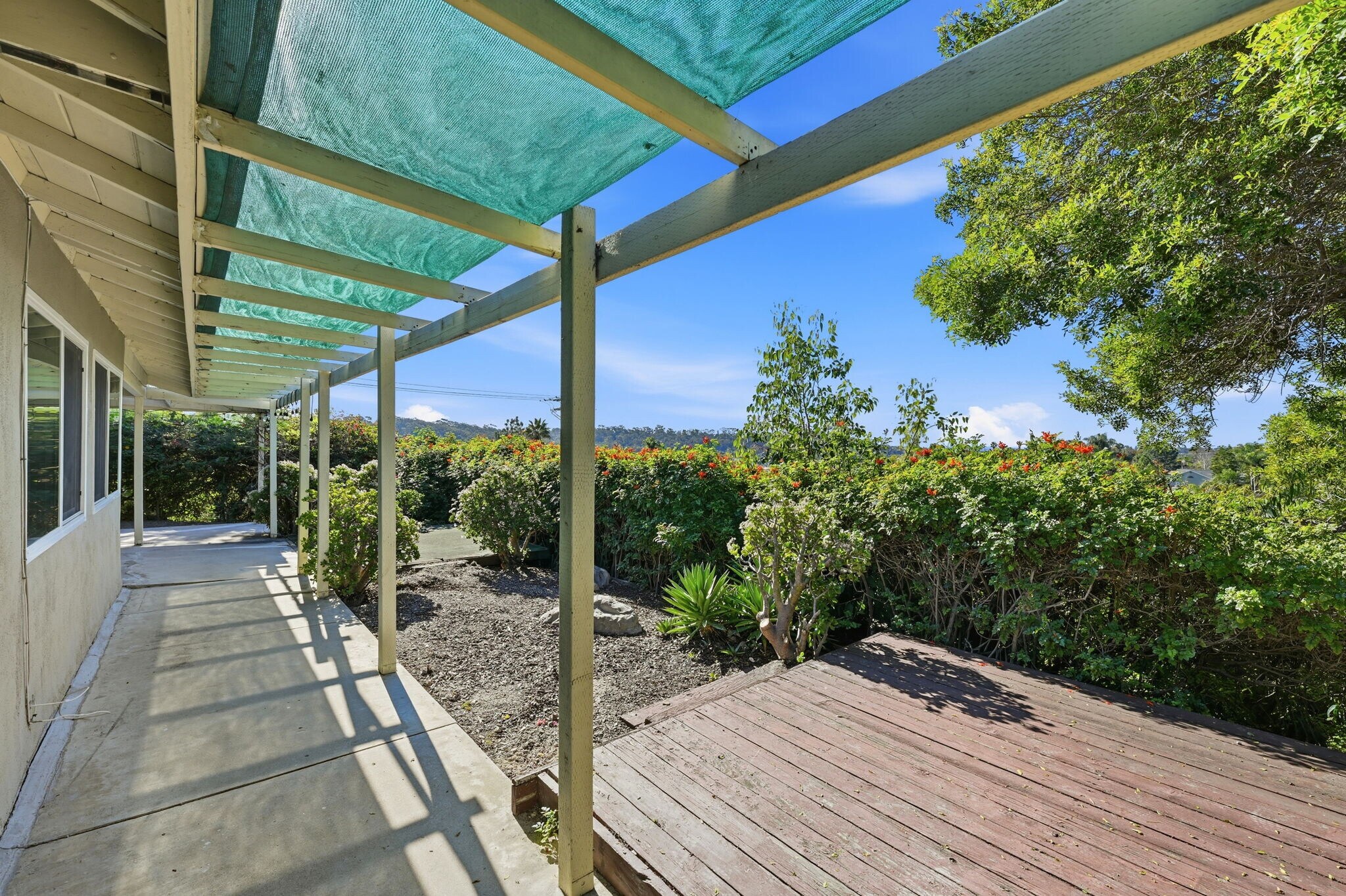 Building Photo - 1999 Seawind Way