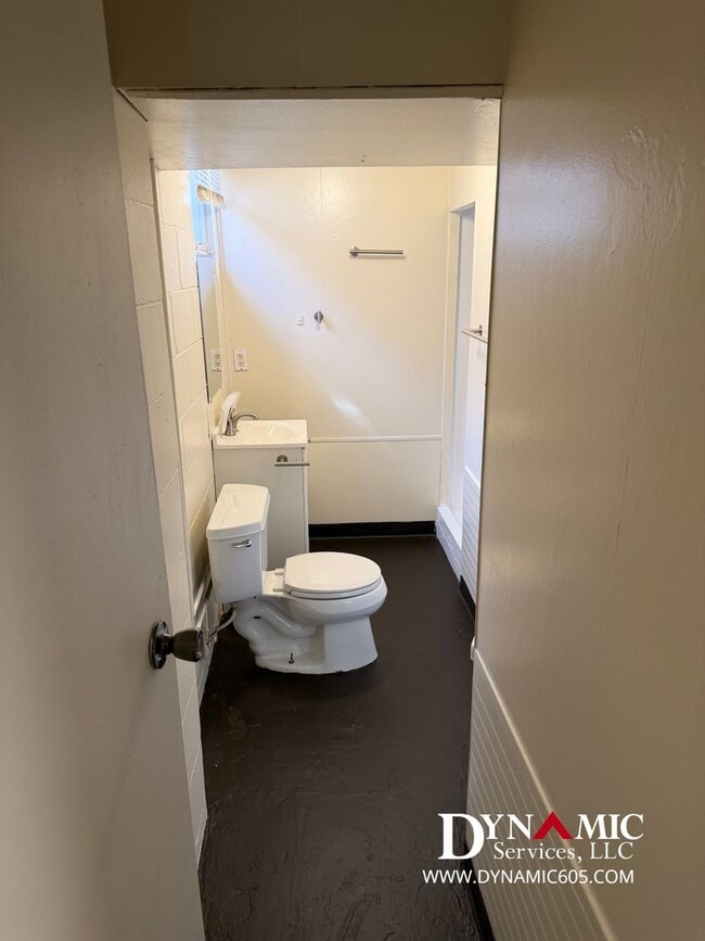 Building Photo - Updated 4+ Bedroom, 2 Bathroom House By Augustana University