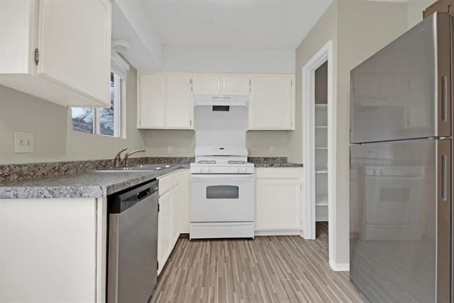 Building Photo - 6305 Emerald Forest Dr