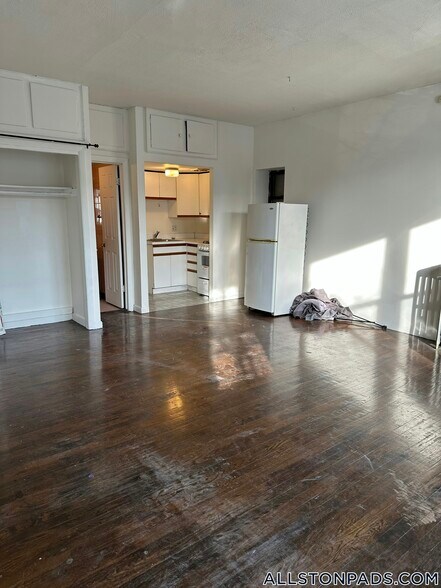 Building Photo - 153 Brighton Ave