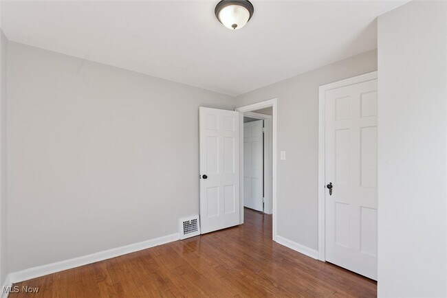 Building Photo - 1007 Pennfield Rd