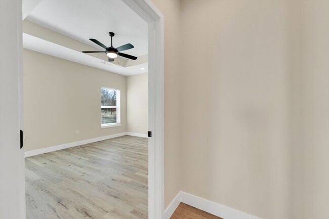 Building Photo - Hickory Village 55 Plus, LLC - 3700 E Cherry St Springfield, MO 65809