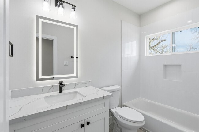 Building Photo - 9405 D Hammerly Boulevard Unit E