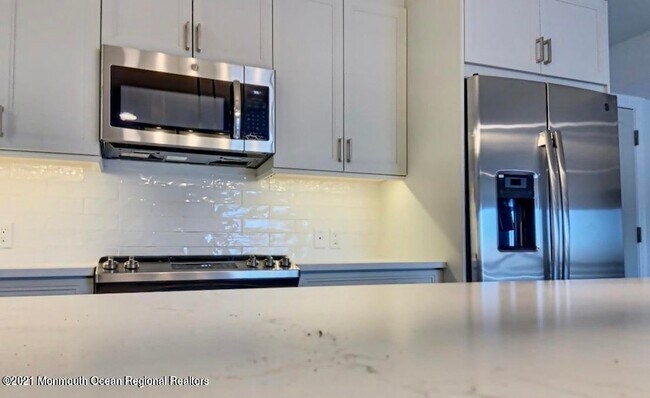 Building Photo - 57-61 Brighton Avenue Unit 301