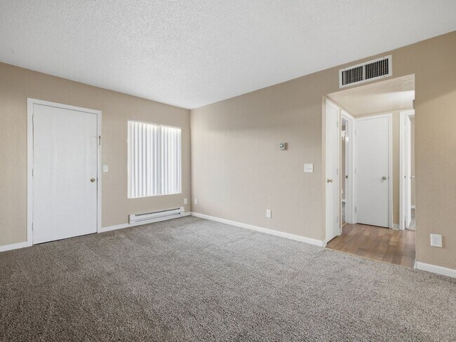 Building Photo - 1505 S Woodland Ave