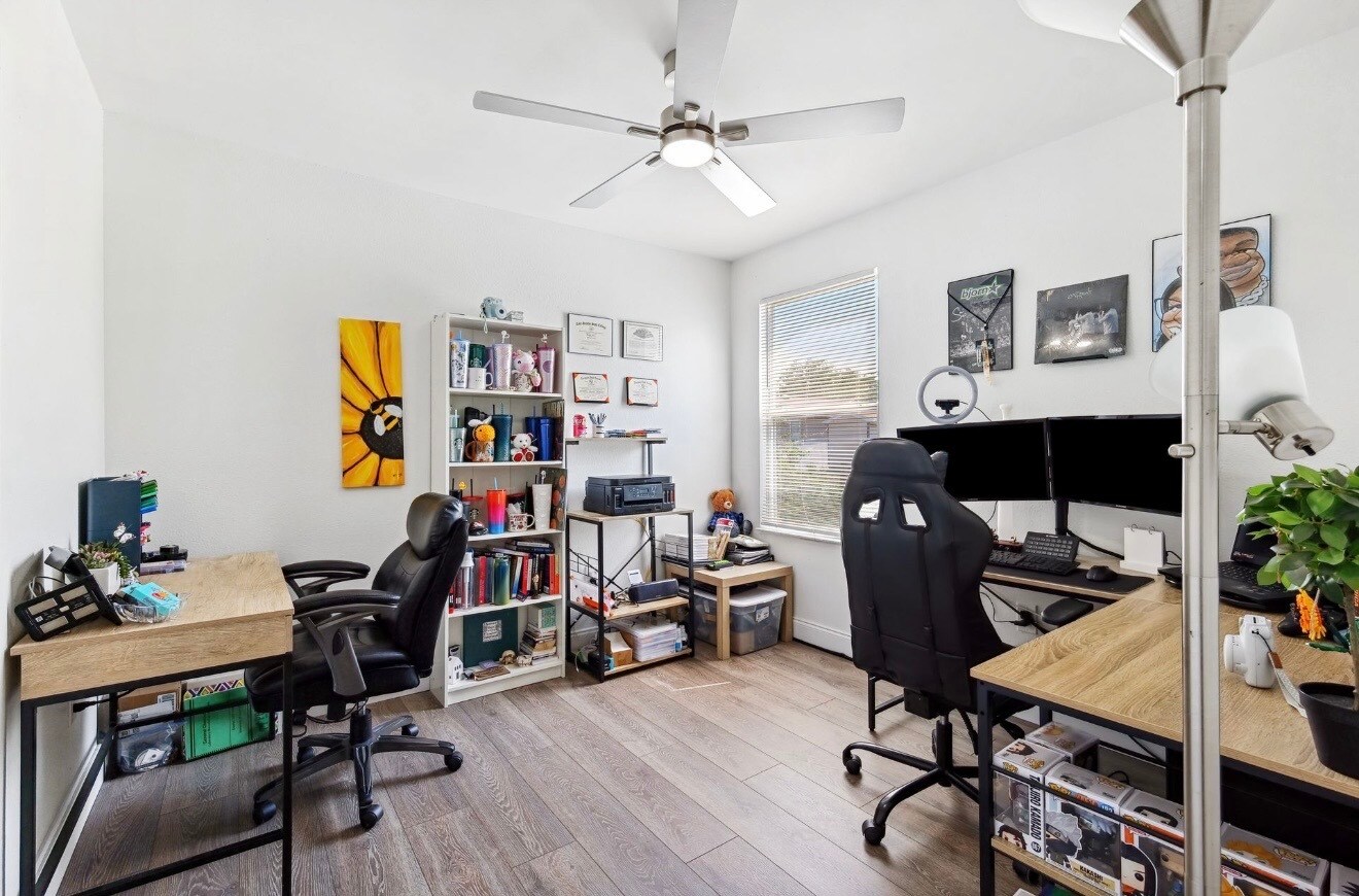 Building Photo - 3801 Carroway St