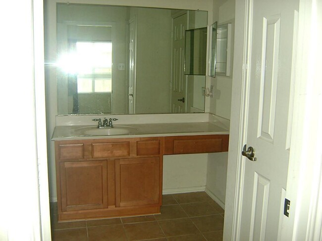 Building Photo - 14023 Concord Meadow Ln