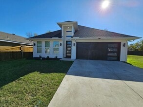 Building Photo - COMING SOON. Rare Gem in Trinity Groves with 2 Master Suites!