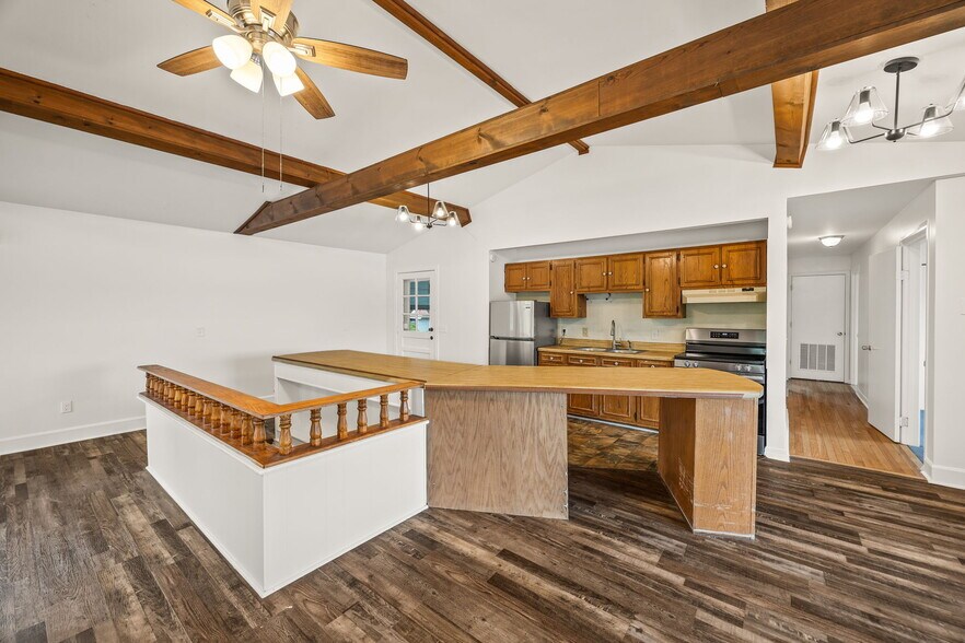 Building Photo - 258 Idlewild Dr