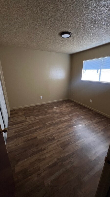 Building Photo - 738 Bedlow Dr