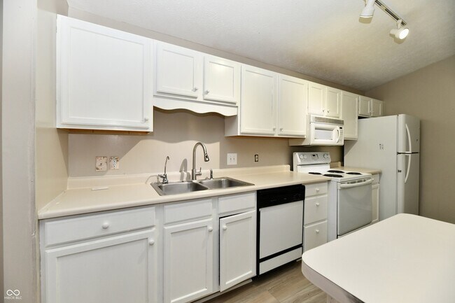 Building Photo - 209 Faulkner Ct