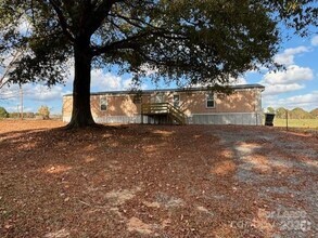 Building Photo - 2183 Triplett Rd