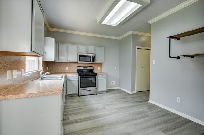 Building Photo - 19402 Hickory Meadow Ln