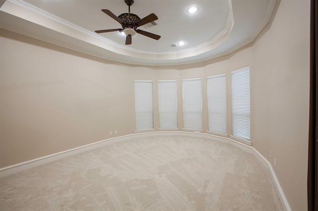 Building Photo - 8100 Rosemont Dr