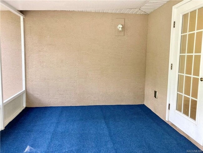 Building Photo - Crystal Manor 2 bedroom, 2 bath, 1 car garage home!