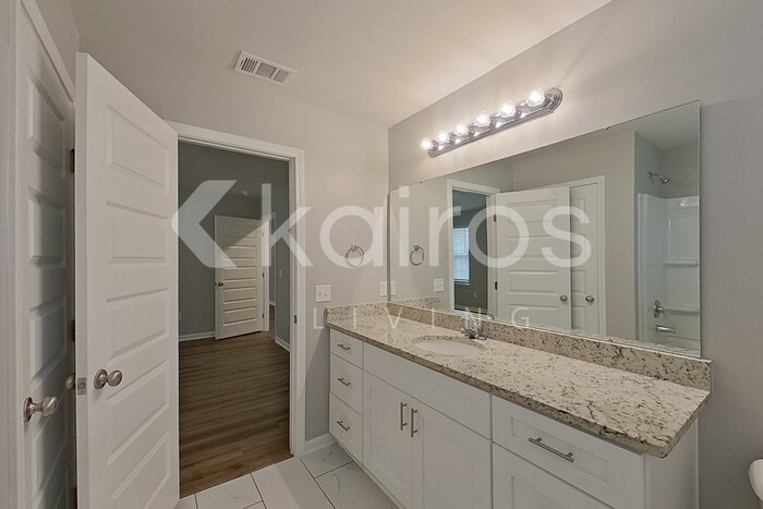 Building Photo - 118 Western Red Cedar Dr