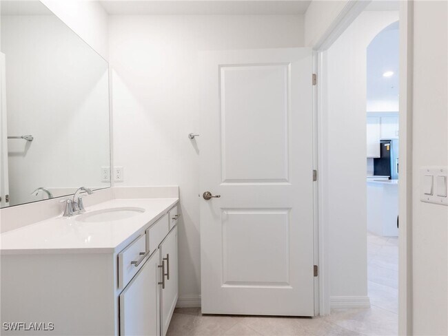 Building Photo - 5807 Double Eagle Cir