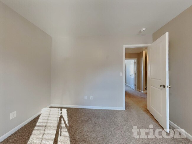 Building Photo - 1756 Pinnacle Oaks Dr