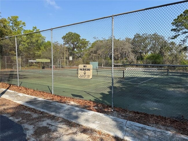 Building Photo - 603 W Club Blvd