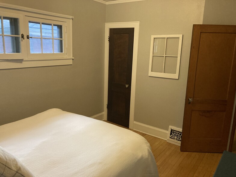 2nd Bedroom - 5203 W Wells St