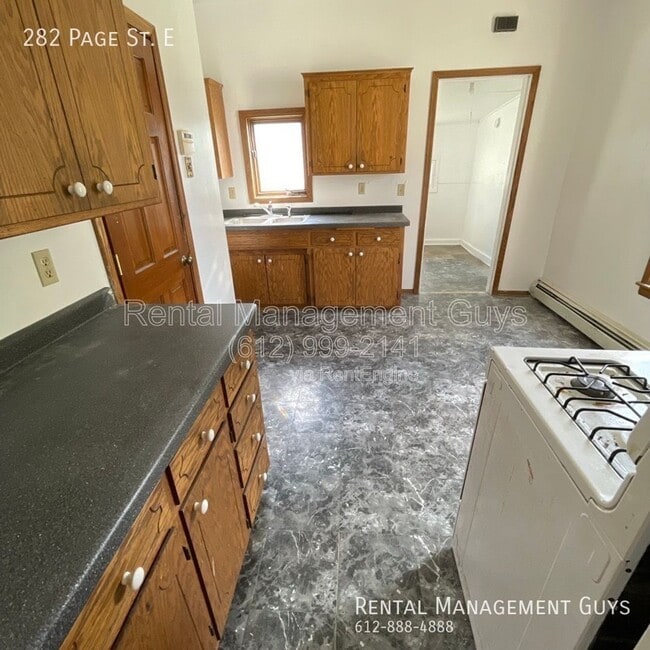 Building Photo - 282 Page St E