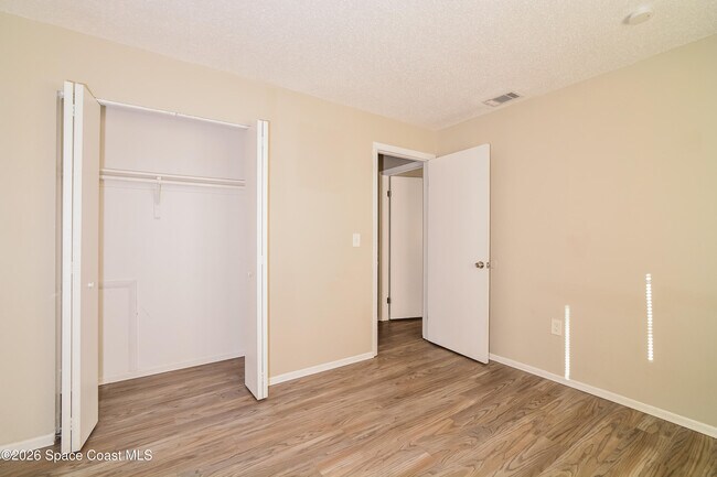 Building Photo - 2000 Burning Tree Dr