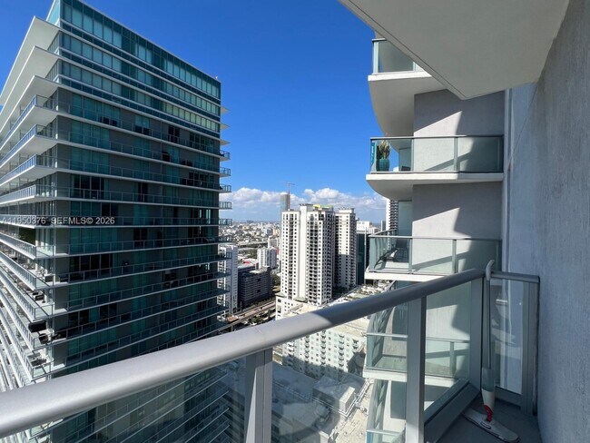 Building Photo - 1100 S Miami Ave