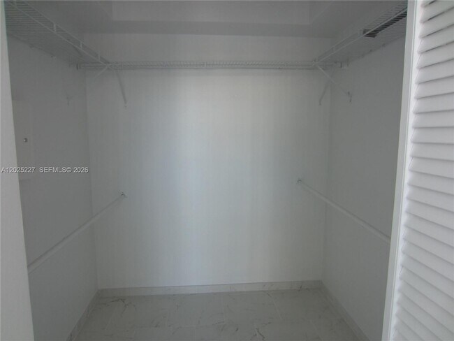 Building Photo - 951 Brickell Ave
