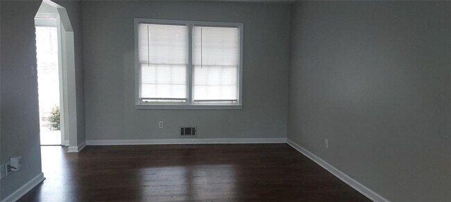 Building Photo - 5030 Beth St