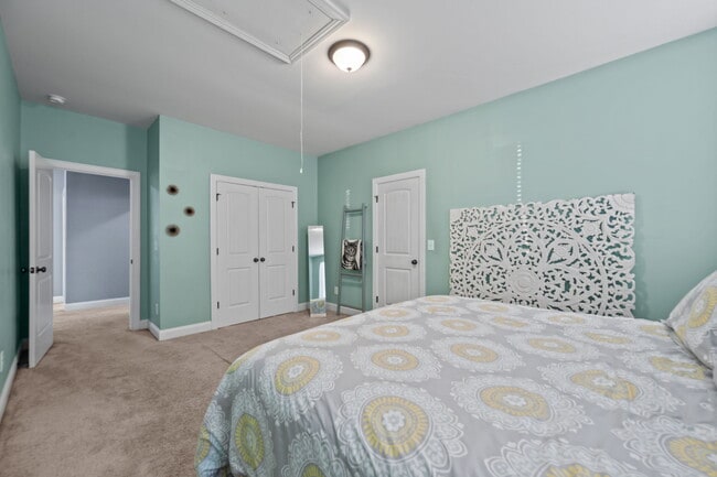 Building Photo - 115 Hampton Dr