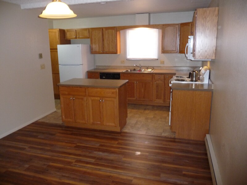 Building Photo - 1303 Mountain View St