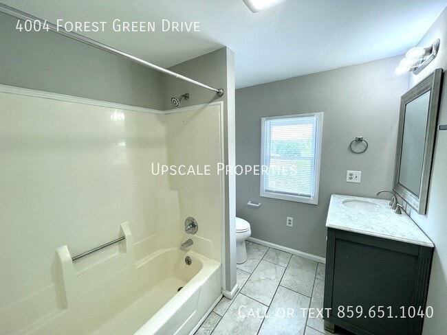 Building Photo - 4004 Forest Green Dr