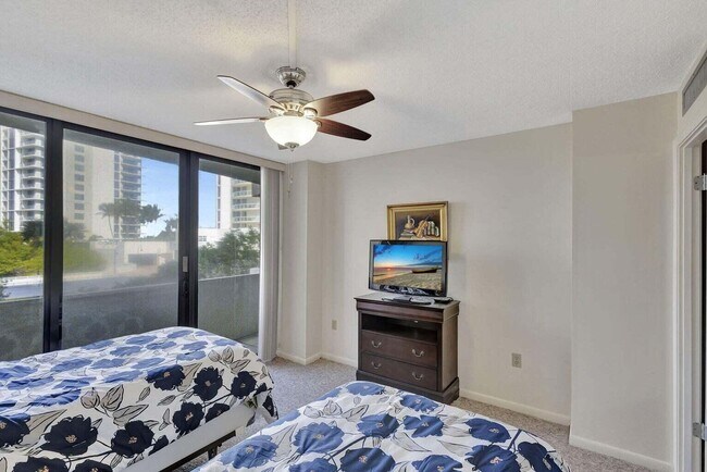 Building Photo - 4200 N Ocean Dr