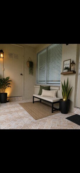 Apt entrance - 531 Shady Pine Way