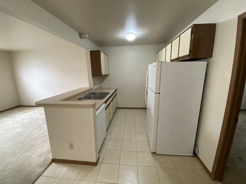 Building Photo - 128 Sandstone Ct