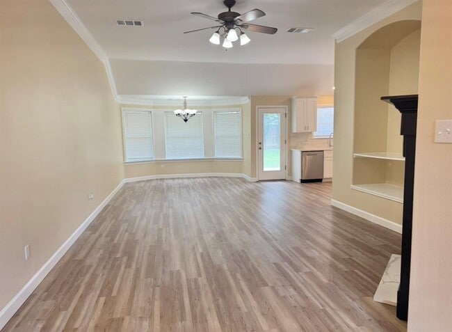 Building Photo - 1306 Meadow Cove