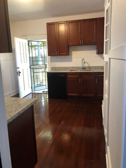 Kitchen - 1810 Paul Morphy St