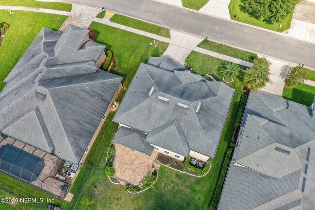 Building Photo - 127 Rockcreek Dr