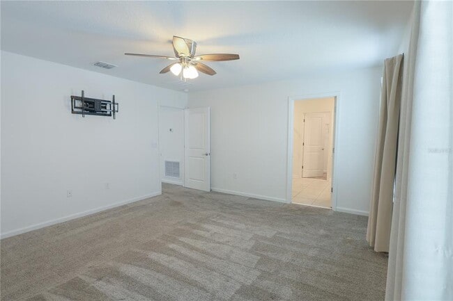 Building Photo - 1821 Heart Lk Dr