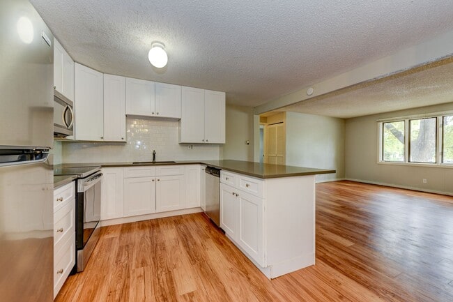 Building Photo - 840 North St