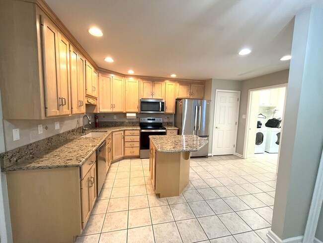 Building Photo - CONTRACT PENDING!! Gorgeous 3-bedroom, 3 f...