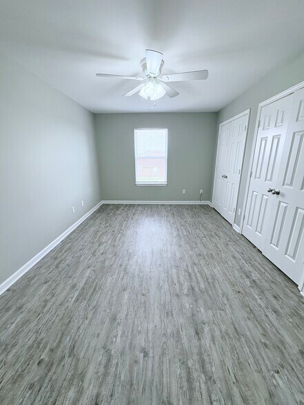 Building Photo - 1534 S Patout St