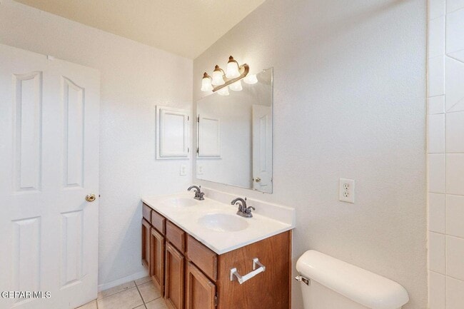 Building Photo - 4409 Loma Clara Ct