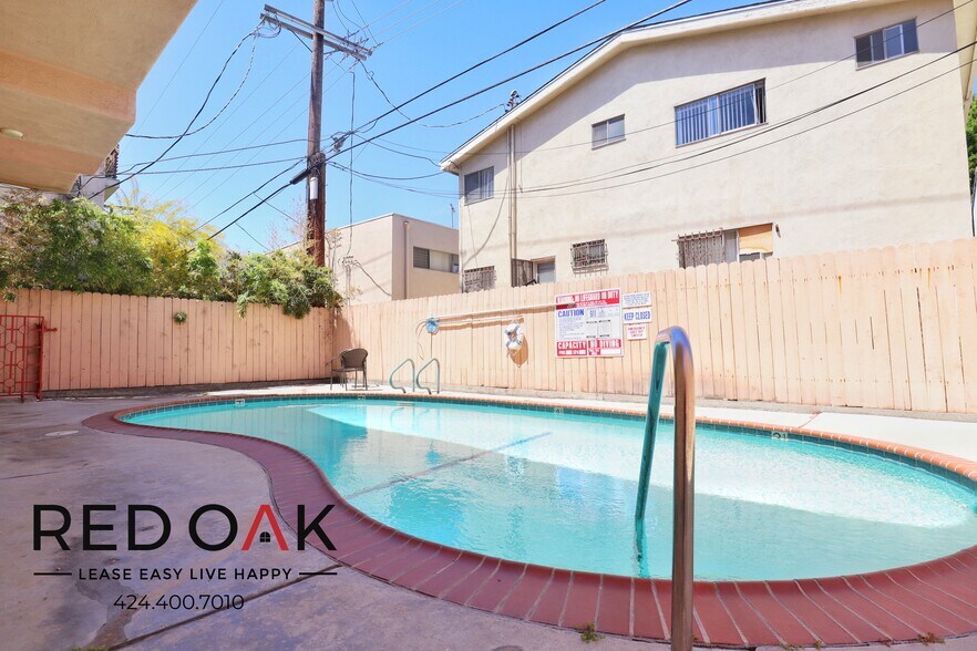 Building Photo - 929 N Genesee Ave